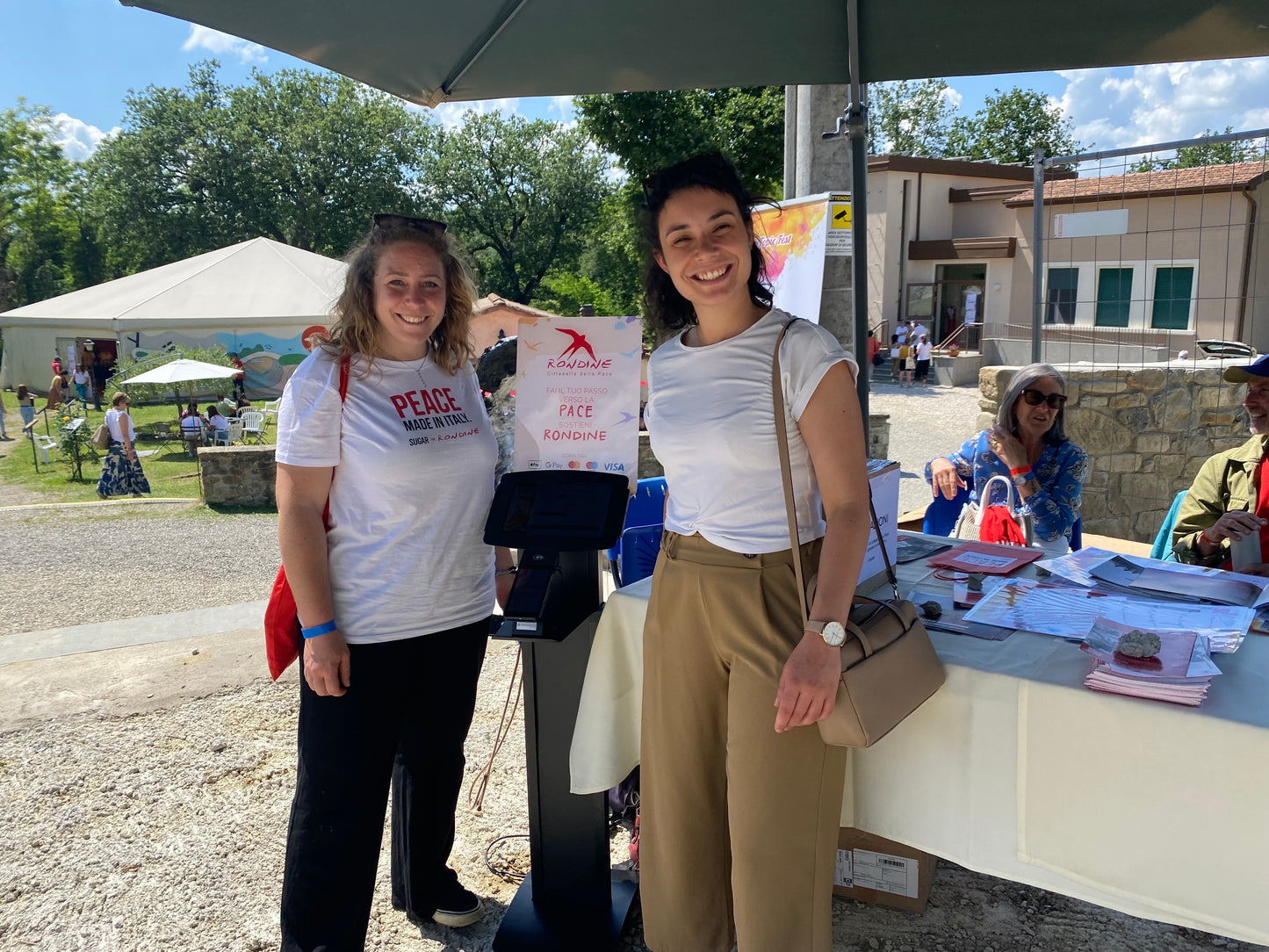 TOTEM EASY FLOOR - Donation Box Kit - Noleggio 1 giorno