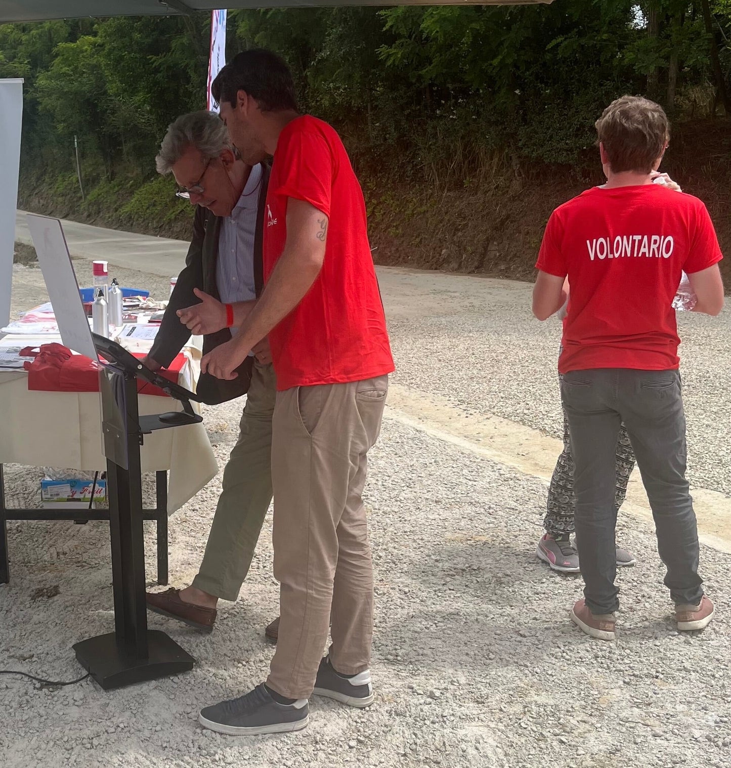 TOTEM EASY FLOOR - Donation Box Kit - Noleggio 1 giorno
